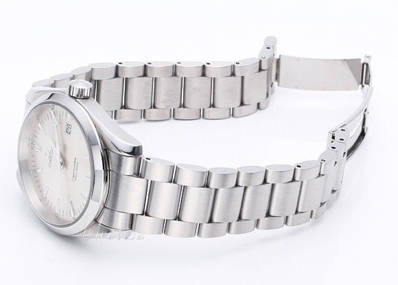 Omega Seamaster Aqua Terra Quartz (battery powered) Men's watch 2518.30.00