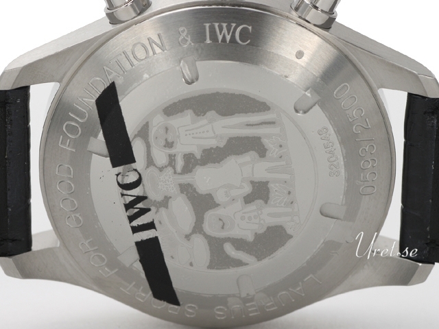 IWC Pilots Classic Automatic winding Men's Pilots watch IW371712
