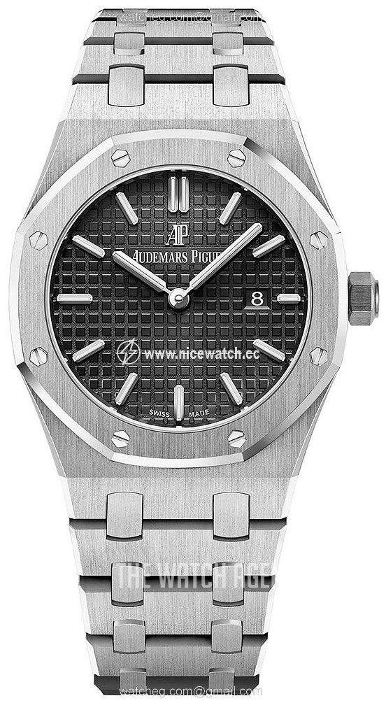 Audemars Piguet Royal Oak Quartz (battery powered) Ladies dress watch 67650ST.OO.1261ST.01