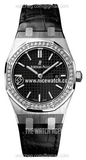 Audemars Piguet Royal Oak Quartz (battery powered) Ladies dress watch 67651ST.ZZ.D002CR.01