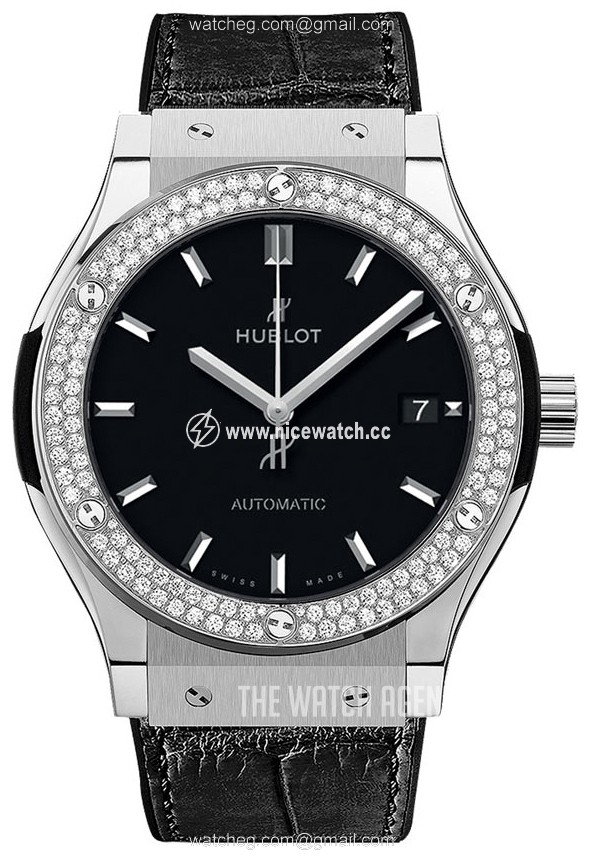 Hublot Classic Fusion Automatic winding Men's dress watch 565.NX.1171.LR.1104