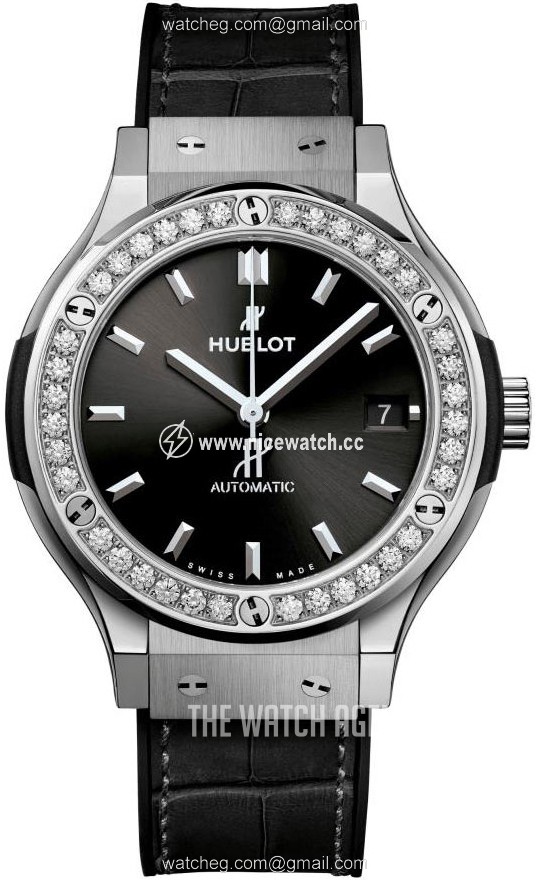 Hublot Classic Fusion Automatic winding Ladies dress watch 565.NX.1470.LR.1204