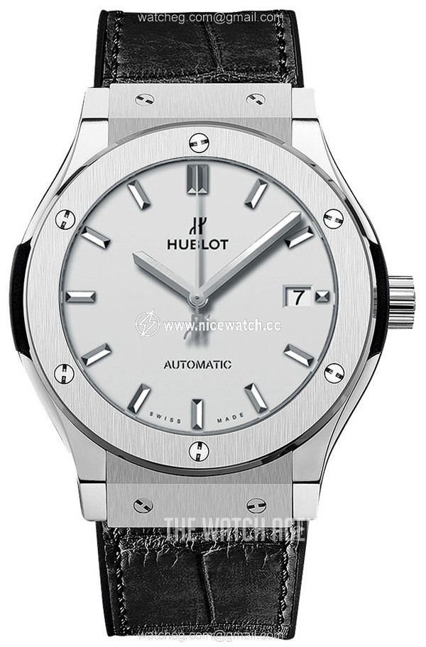 Hublot Classic Fusion Automatic winding Men's dress watch 565.NX.2611.LR
