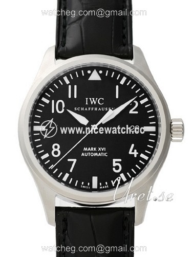 IWC Pilots Classic Automatic winding Men's Pilots watch IW325501
